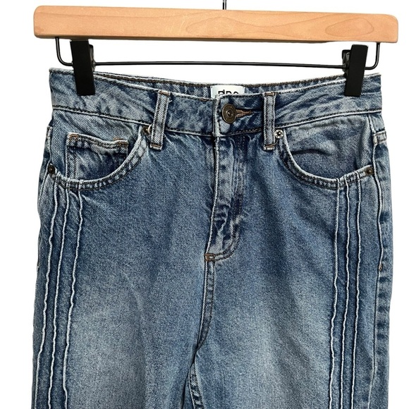 Urban Outfitters BDG Mom Jeans - Picture 4 of 10